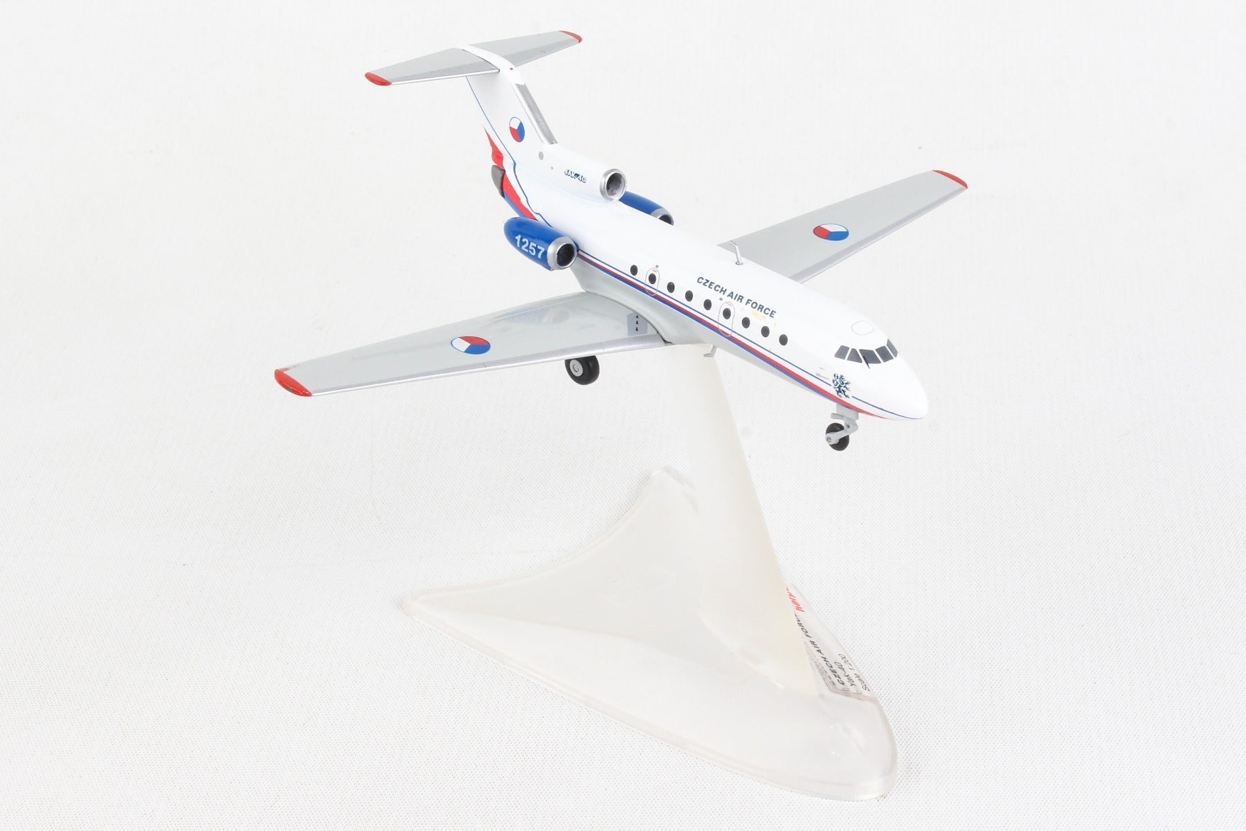 Herpa Wings 1/200 Scale Military HE559898 Herpa Czech Air Force Yak40 1/200 241St Sqn (**)