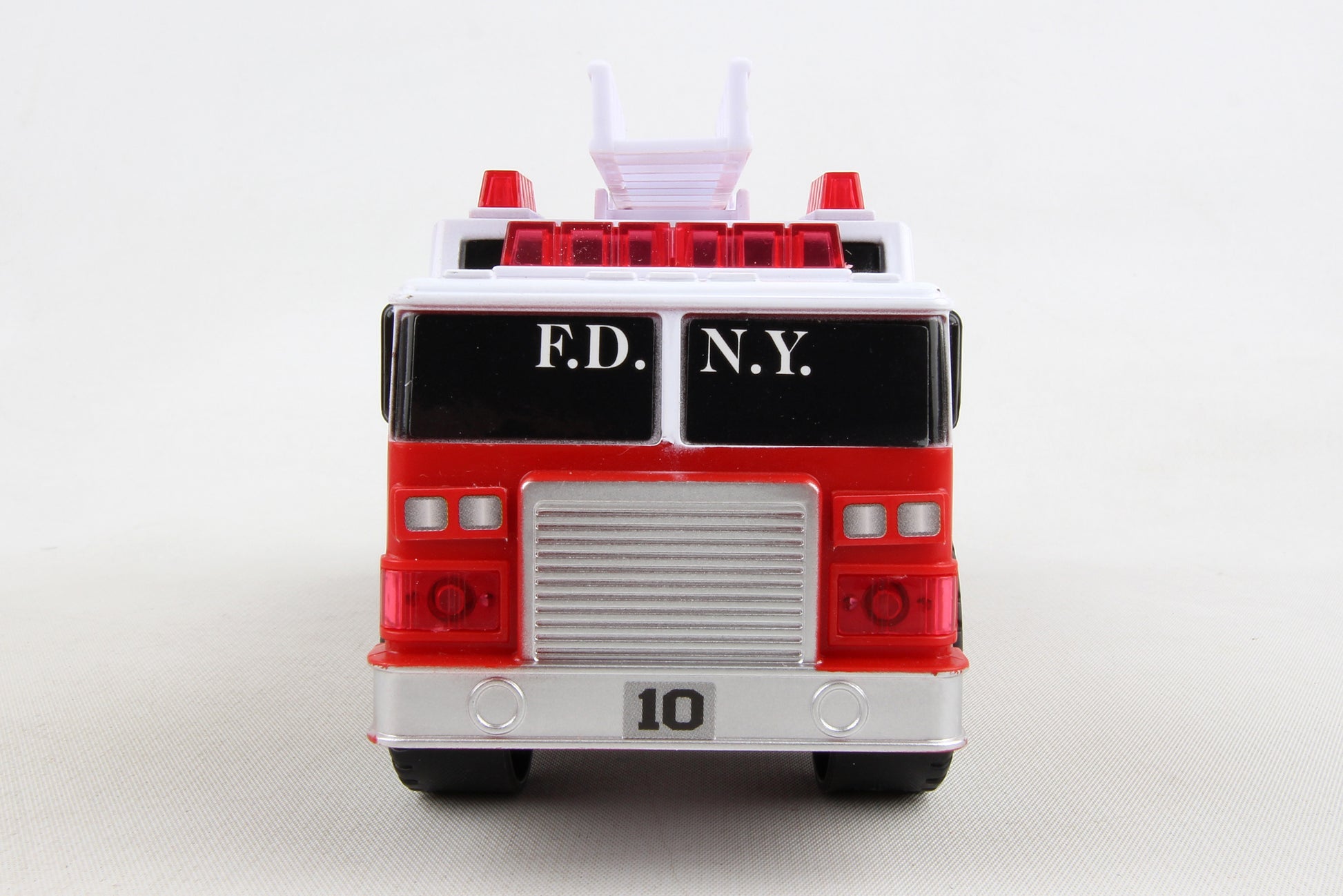 Daron New York City NY554773 Fdny Fire Truck W/Lights & Sound