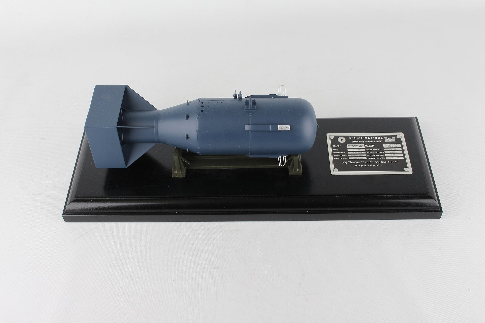 Executive Series A4812 Exec Ser Little Boy Bomb 1/12