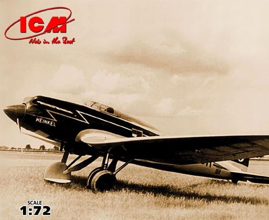 ICM Models 72233 1/72 German He70G1 Passenger Aircraft