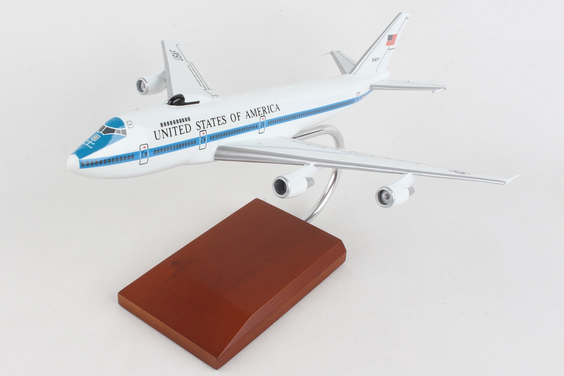 Executive Series B3020 Exec Ser E-4B Neacp C/C 1/200 (Ce4Btp)