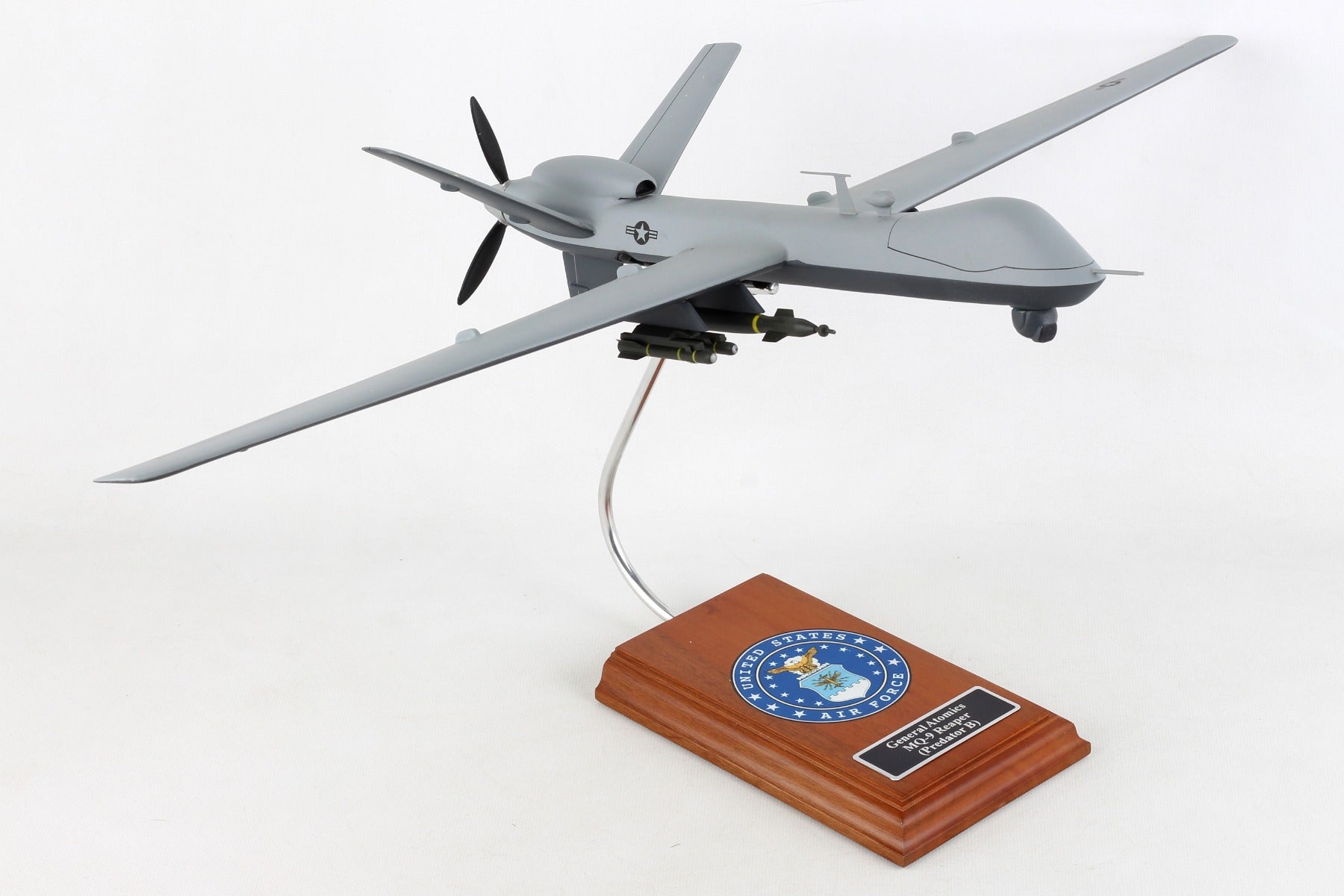 Executive Series B11932F3W Exec Ser Mq-9 Reaper 1/32 (Cymq9T)