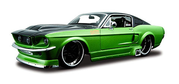 Maisto 39094GR 1/24 Scale 1967 Ford Mustang Gt Garage Kit