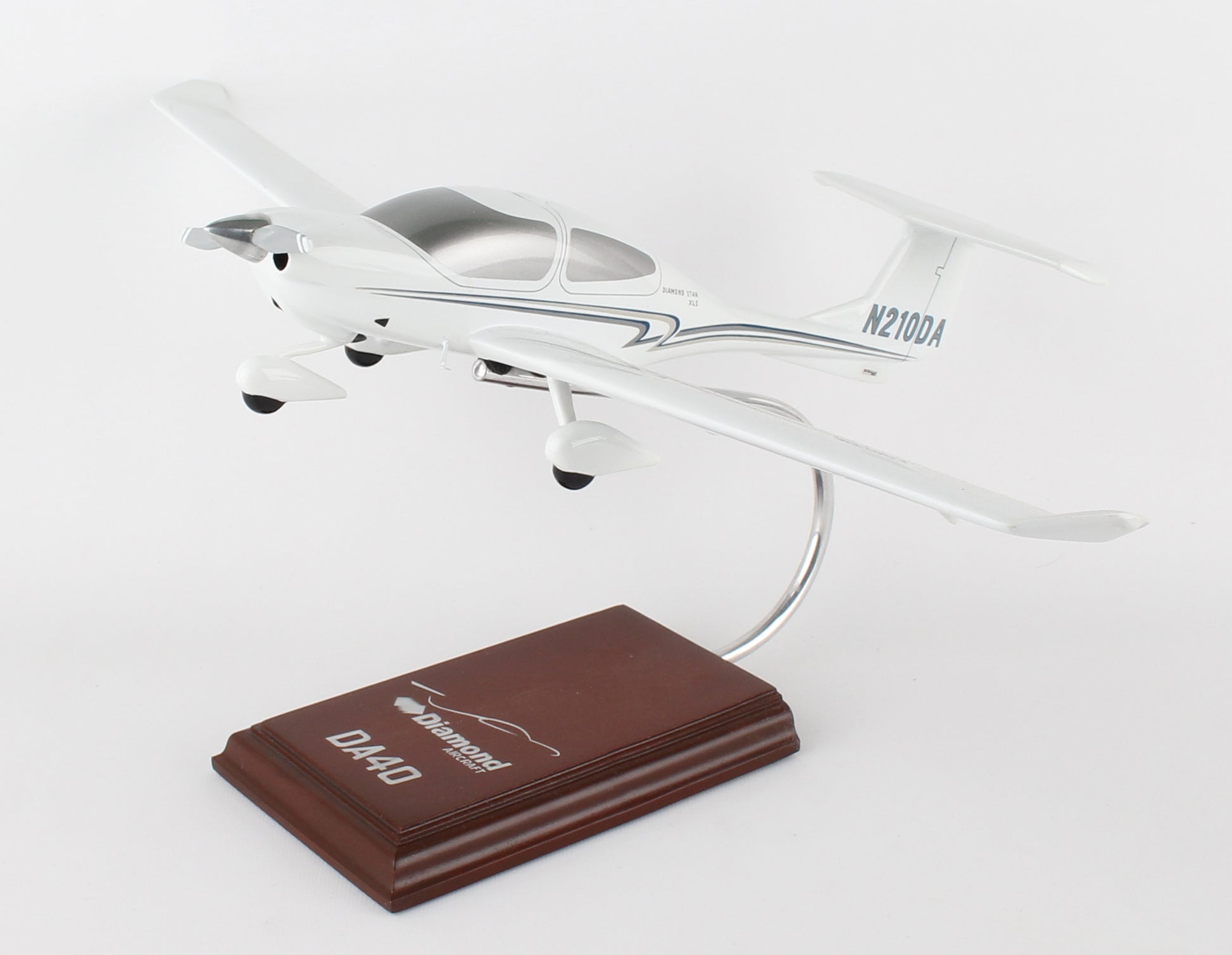 Executive Series H11724 Exec Ser Diamond Da40 Xls 1/24 (Kda40Tr)