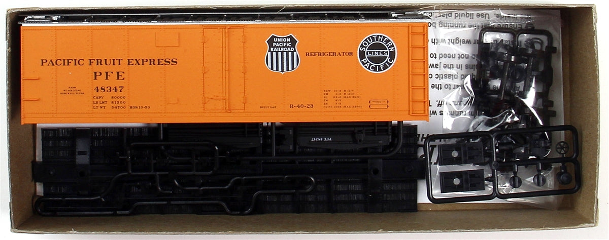 Accurail 83071 Ho 40'Steel Reefer Pfe