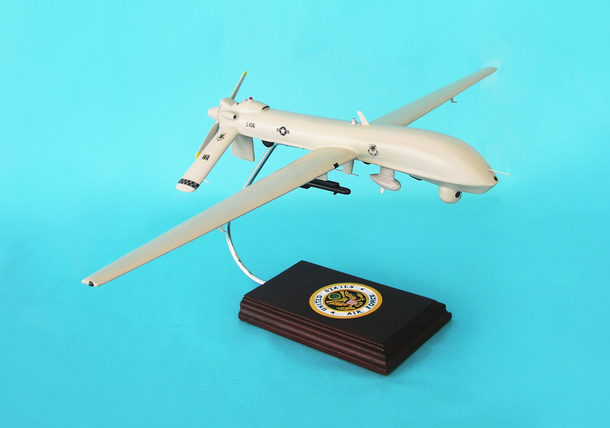 Executive Series B11732F3W Exec Ser Mq-1 Predator 1/32 (Cymqt)