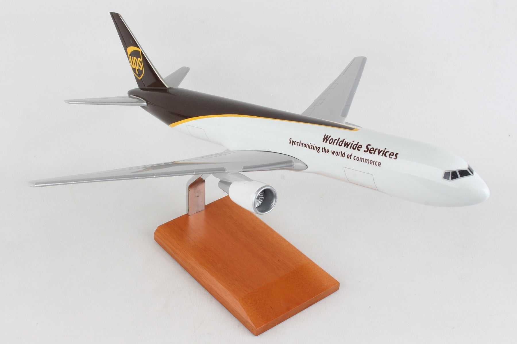 Executive Series G12410 Exec Ser Ups B767-300F 1/100