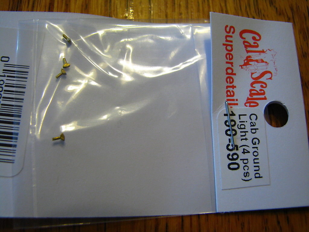 Cal Scale 590 Ho Cab Ground Light 4Pcs
