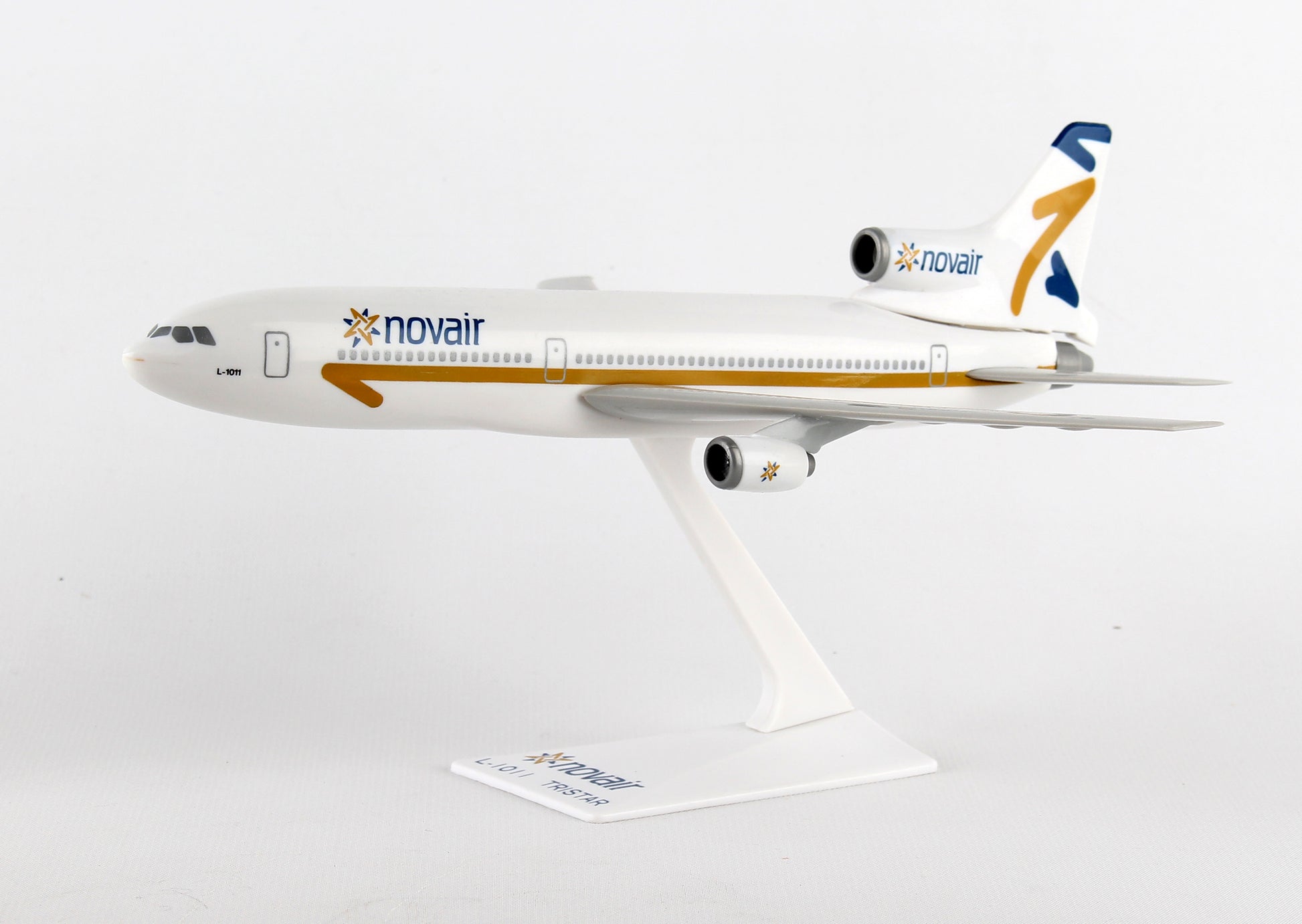 Flight Miniatures LP27221 L1011 Novair 1/250