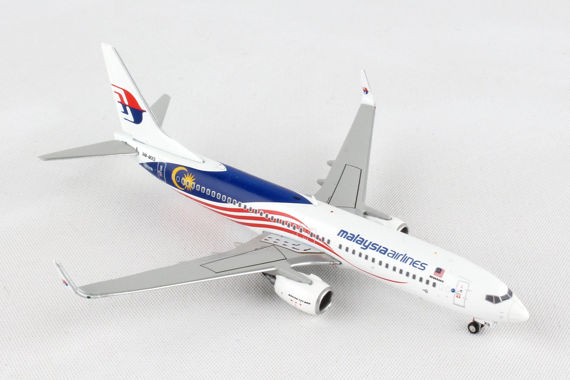 Gemini Jets 1/400 GJ1681 Gemini Malaysia 737-800W 1/400 Negaraku Reg#9M-Mxs (**)