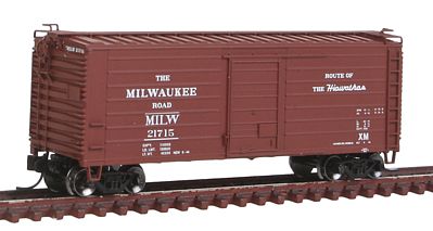 Fox Valley Models 90223 N Scale Short-Rib 40' Rib-Side Boxcar - Ready to Run -- Milwaukee Road #21715 (Boxcar Red, Hiawathas Slogan)