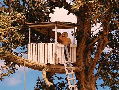 GCLaser 12612 HO Scale Tree House - Kit (Laser-Cut Wood) -- 15/16 x 1 x 3" with Ladder