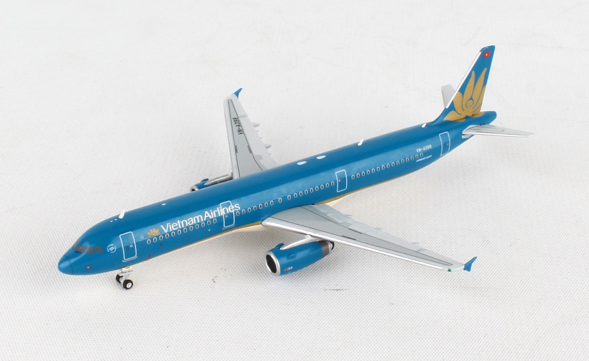 Gemini Jets GJ1596 Gemini Vietnam A321 1/400 New Livery Reg#Vn-A398