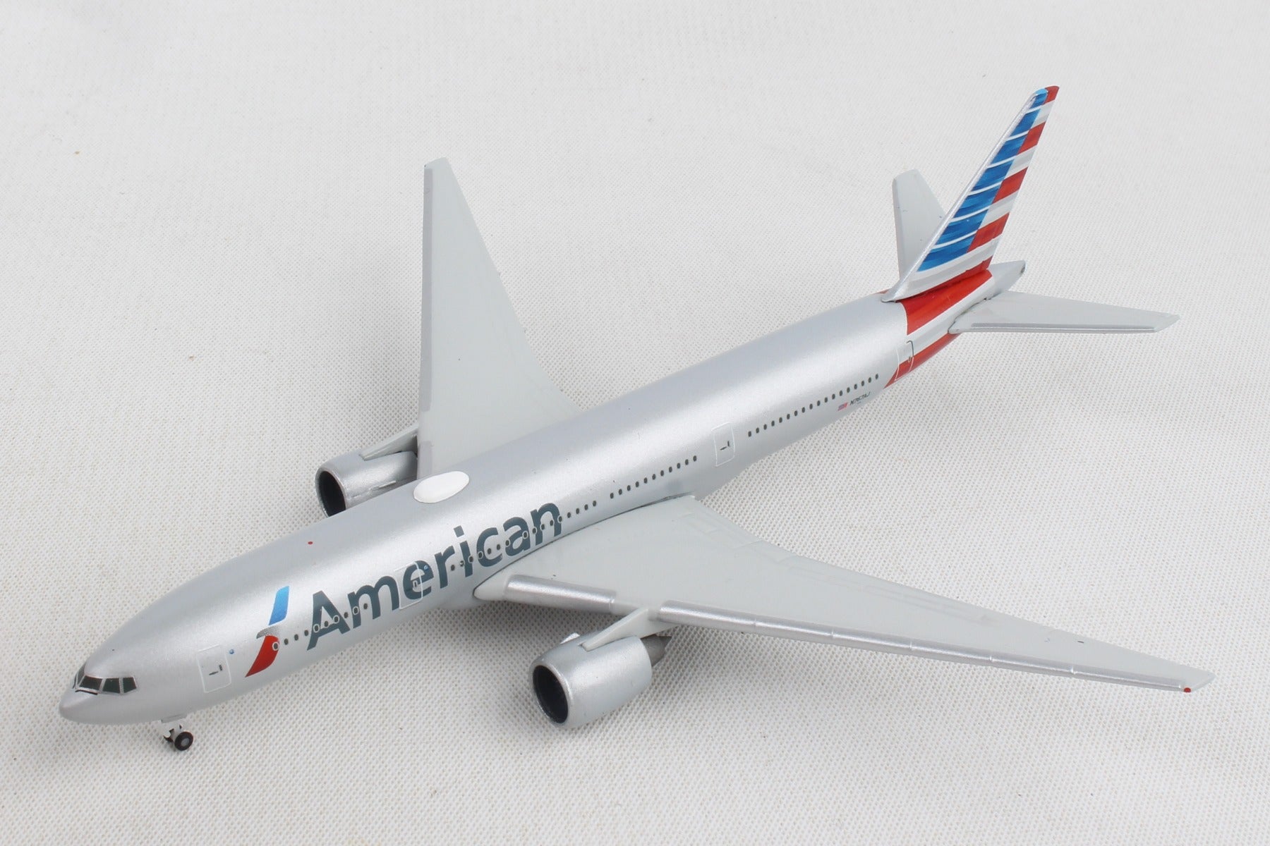 Herpa Wings HE532815 American 777-200Er 1/500 New Livery