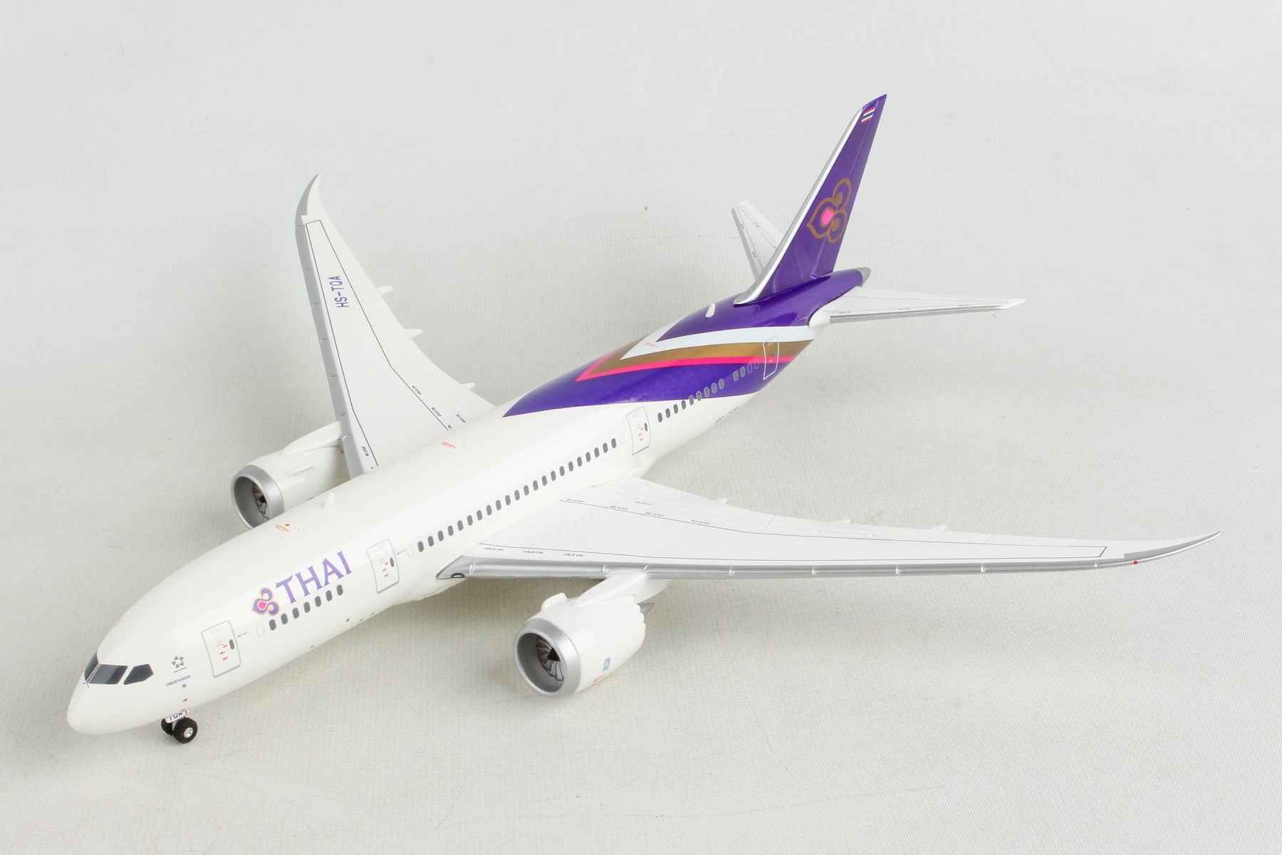 Herpa Wings HE556958 Thai 787-8 1/200