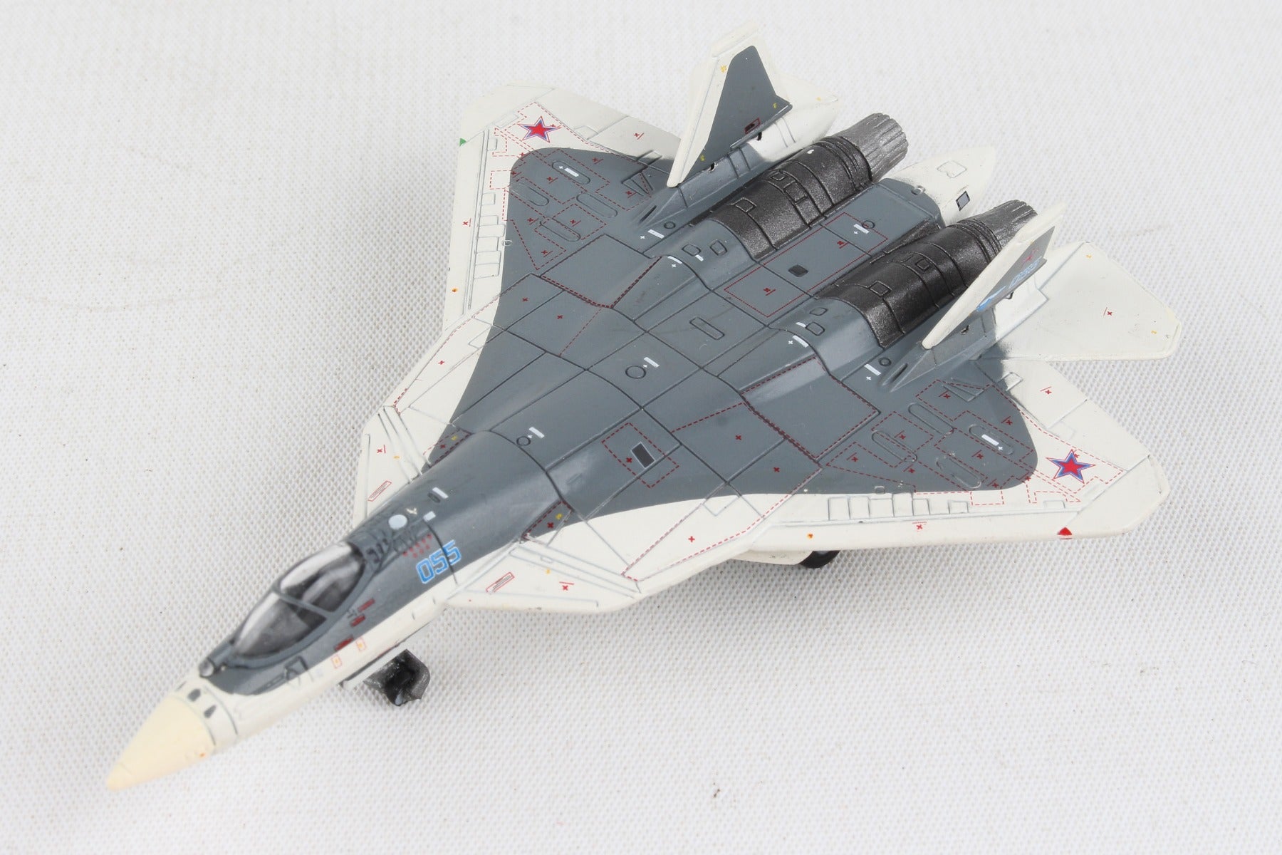 Herpa Wings HE559751 Sukhoi T-50 1/200 White Shark