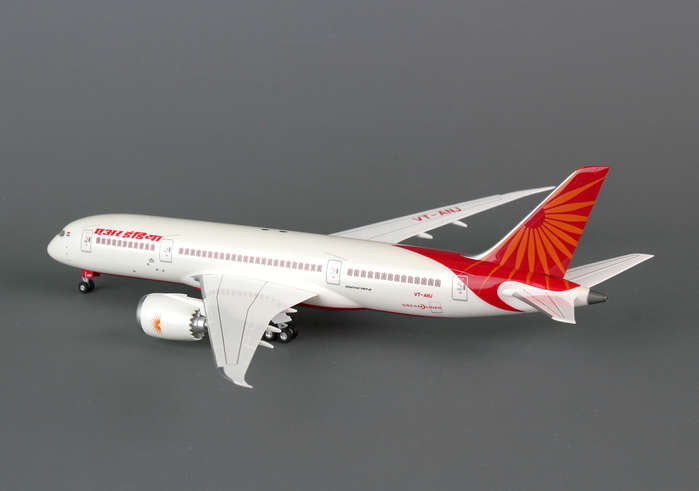 Hogan Wings HG0977G Air India 787-8 1/200 Non Flexed Hogan Wings W/Gear No Stand