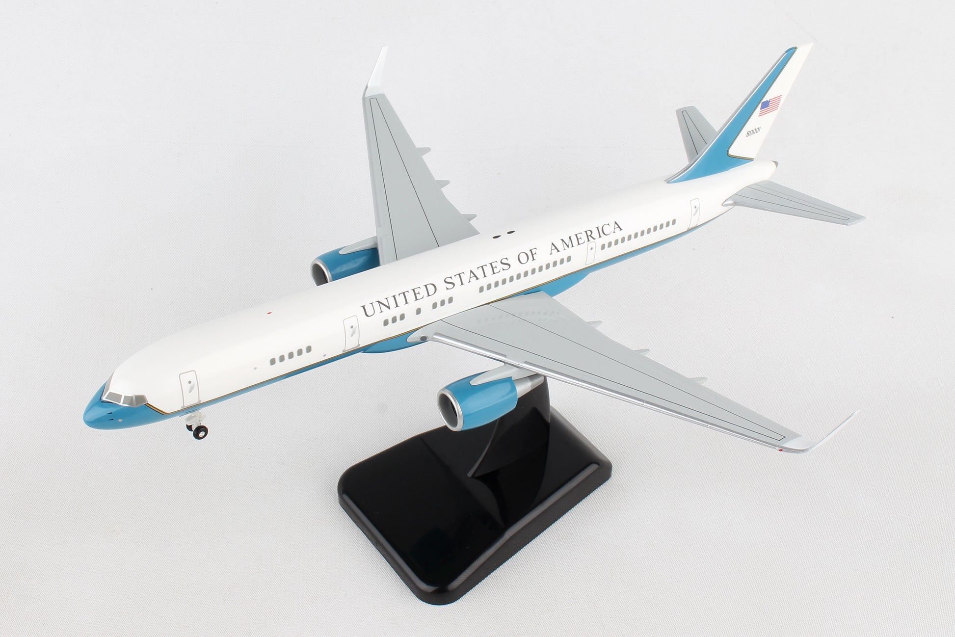 Hogan Wings HG10260G Usaf 757-200W 1/200 W/Gear 80001