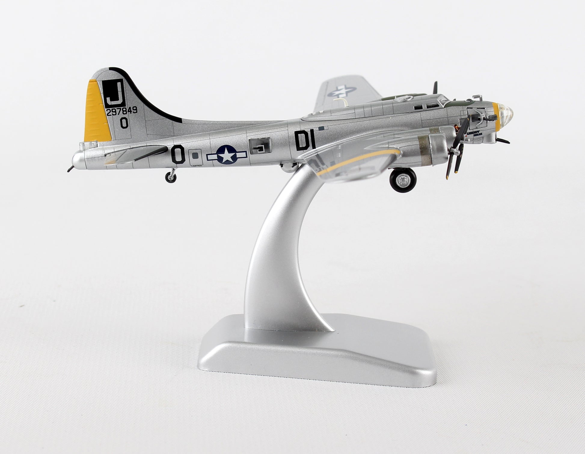 Hogan Wings HG5965 B-17G Liberty Belle 1/200