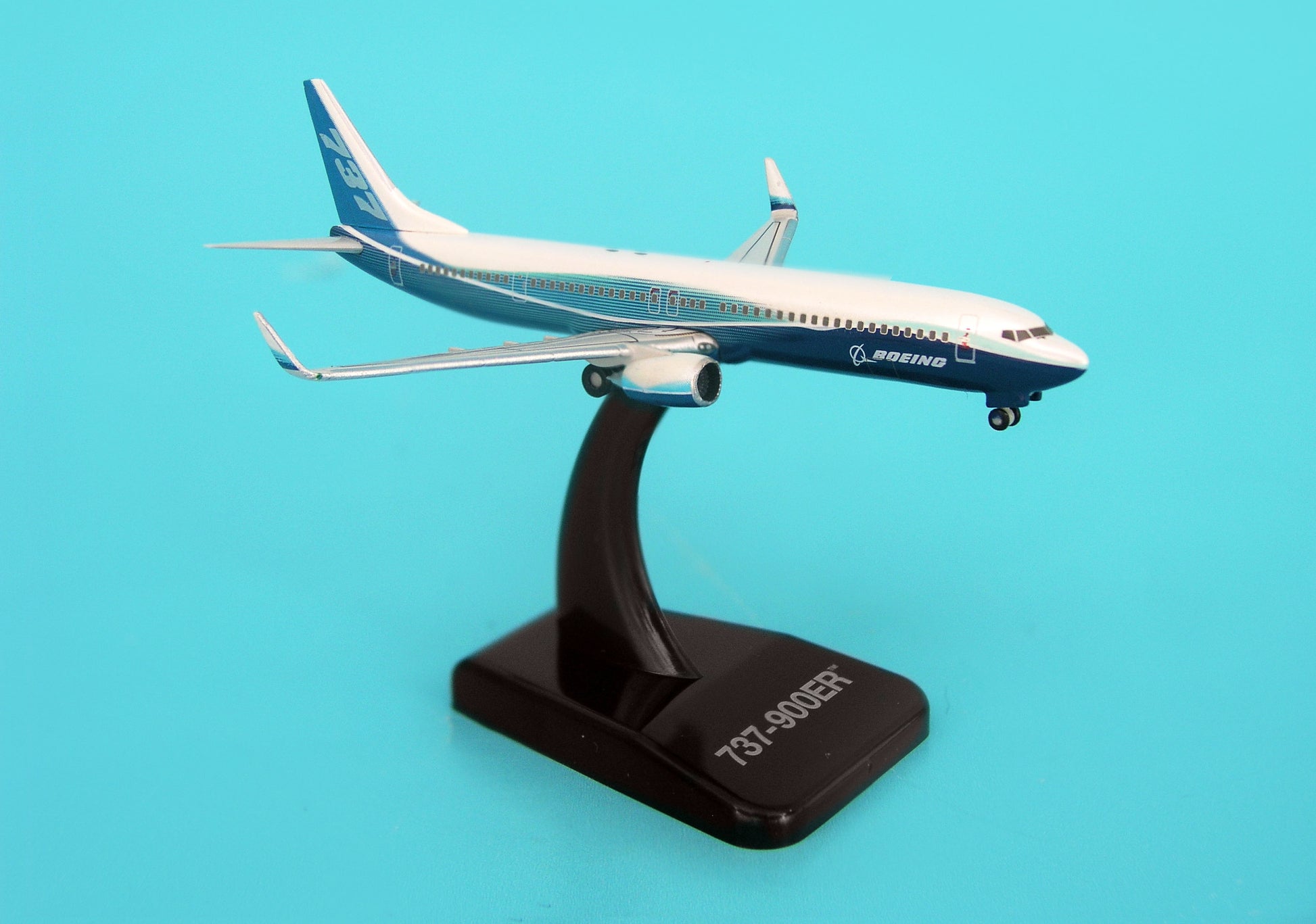 Hogan Wings HG8362 Boeing House 737-900Er 1/500 With Winglets