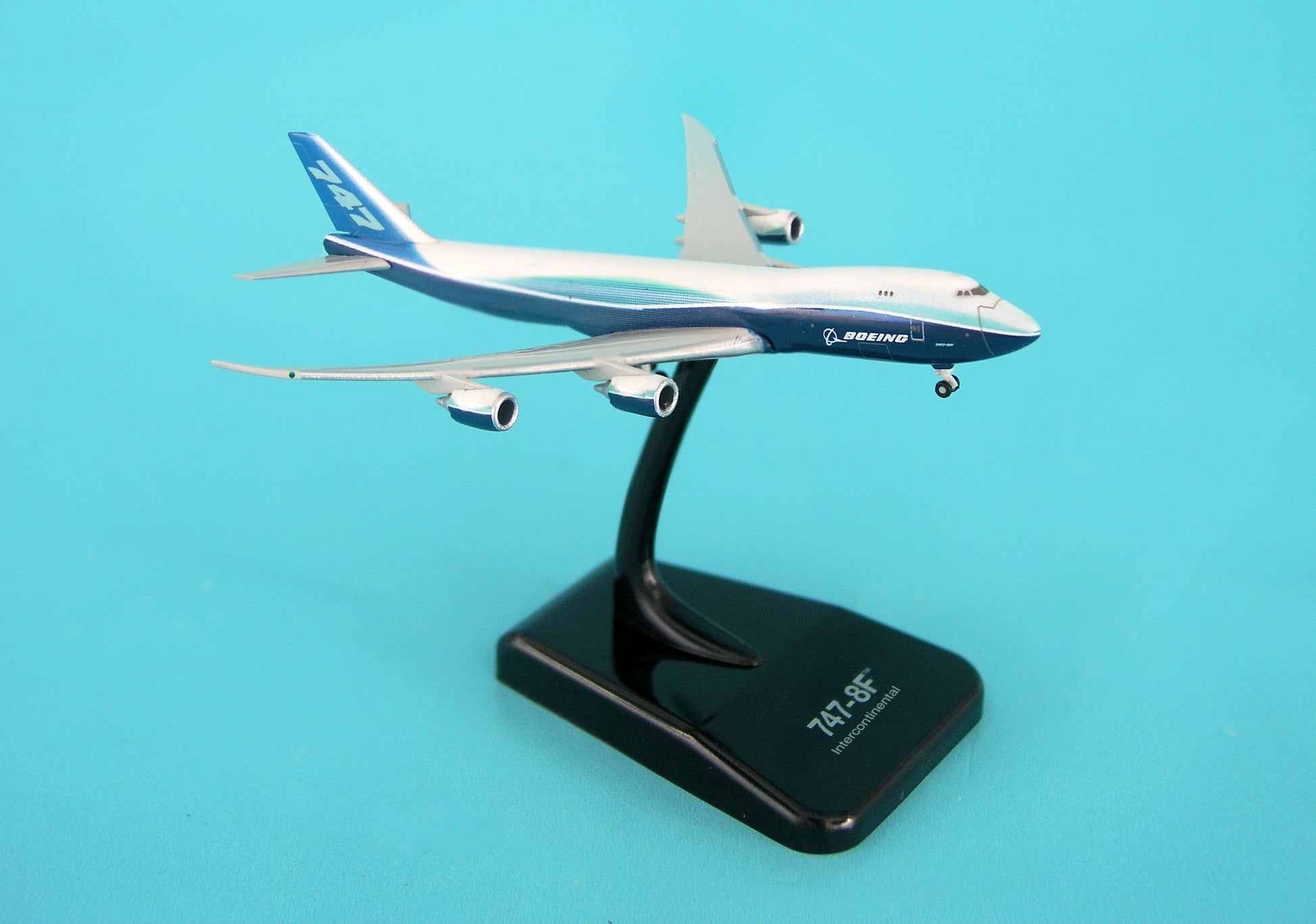 Hogan Wings HG8478G Boeing 747-8 1/1000