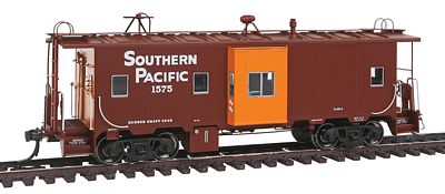 Intermountain Railway 1302 HO Scale Southern Pacific Class C-40-4 Bay Window Caboose - Ready to Run -- Southern Pacific (1500-Series As-Delivered Scheme, Boxcar Red, orange Bay)