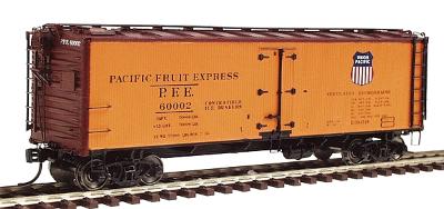 Intermountain Railway 47401 HO Scale PFE Class R-30-18 40' Wood Reefer w/Steel Roof & Ends - Ready to Run -- Pacific Fruit Express (Single Logo Scheme, SP, UP Logo on Opposite Sides)