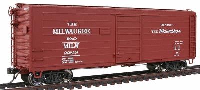 Intermountain Railway 48503 HO Scale 40' Rib-Side Boxcar - Ready to Run -- Milwaukee Road (Boxcar Red, Hiawatha Slogan, Original Doors)