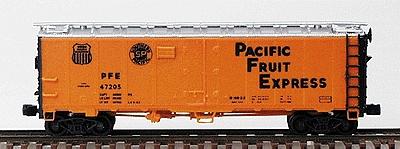 Intermountain Railway 65537 N Scale R-40-23 Steel Ice Reefer - Ready to Run -- Pacific Fruit Express (orange, Boxcar Red, silver, Modern Gothic Lettering )