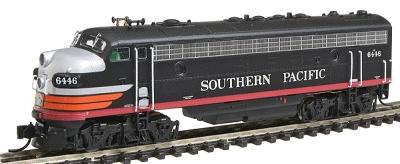Intermountain Railway 69940 N Scale EMD FP7 Phase I - Standard DC -- Southern Pacific (Black Widow, black, silver, orange, red)