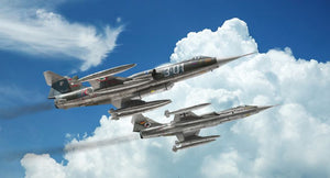 Italeri 2514 1/32 F104G/S Starfighter Supersonic Interceptor Aircraft Upgraded Edition w/Orpheus Recon Pod