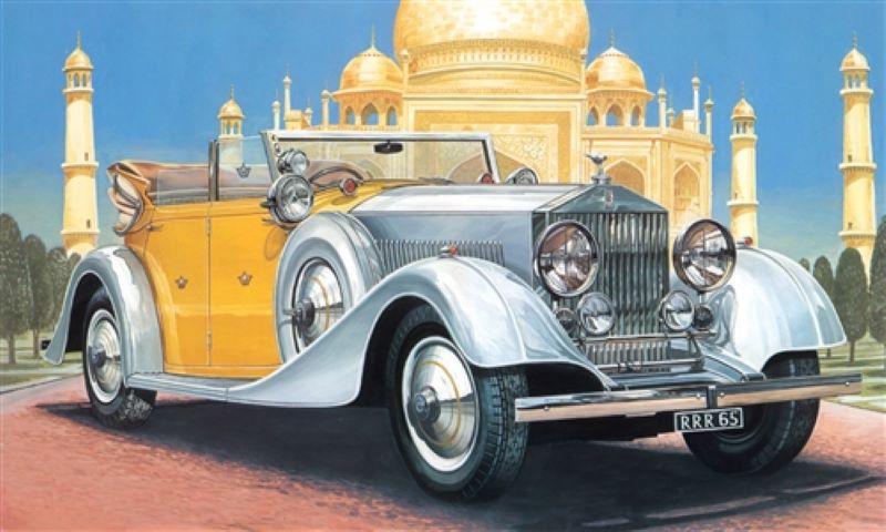 Italeri 3703 1/24 Rolls Royce Phantom II Car