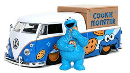 Jada 31751 1/24 1963 VW Bus Pickup Truck w/Cookie Monster Figure