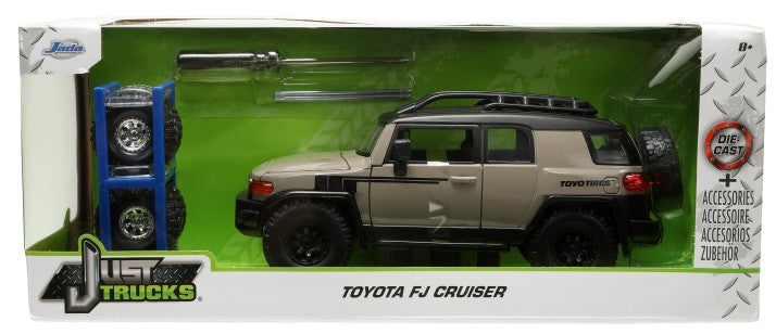 Jada 34008 1/24 Toyota FJ Cruiser SUV w/Extra Tires & Rack