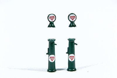 JL Innovative 933 HO Scale Custom Gravity-Feed Gas Pump -- Conoco pkg(2)