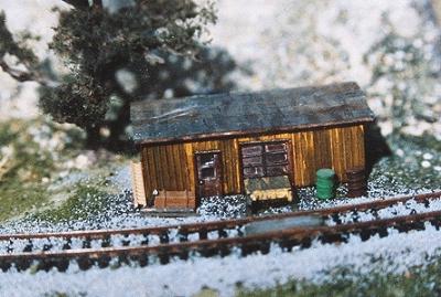 JV Models 2006 HO Scale Motor Car House pkg(2) -- 2 x 4-1/8" 4.5 x 9.5cm