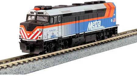 Kato 1060037 N Scale Commuter Train Set -- Metra F40PH (2018 Scheme), 3 Bi-Level Cars, Track Oval, Power Pack