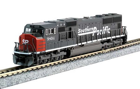 Kato 1767612 N Scale EMD SD70M with Standard Flat Radiators - Standard DC -- Southern Pacific #9820 (gray, red; Speed Lettering)