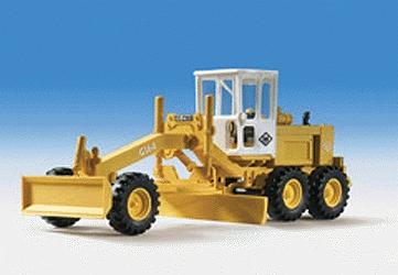 Kibri 11650 HO Scale European Construction Equipment -- O&K Roadgrader Type G16-8