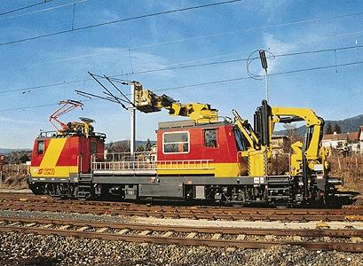 Kibri 16080 HO Scale Maintenance/Work Train Equipment (Nonpowered Plastic Kits) -- Plasser & Theurer MTW 100 - Catenary Repair/Inspection Unit w/Cherrypicker