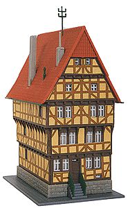 Kibri 36407 Z Scale House On The Square -- 1-9/16 x 2-9/16 x 3-3/8" 4 x 6.5 x 8.5cm