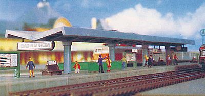 Kibri 36720 Z Scale Modern Station Platform -- 26 x 1-1/4" 66 x 3.2cm