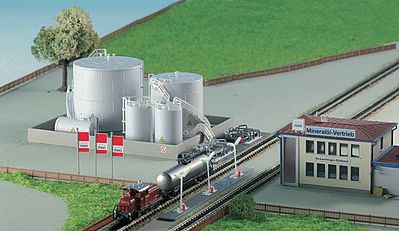 Kibri 36726 Z Scale Large Fuel Tanks -- Kit - 6-2/5 x 4 x 2-2/5" 16 x 10 x 6cm