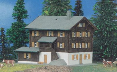Kibri 36811 Z Scale Farmhouse in Elm -- 7.5 x 6 x 6cm