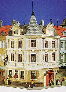 Kibri 38296 HO Scale Market Place Terrace House -- 6-1/2 x 6-3/4" 16 x 16.8cm