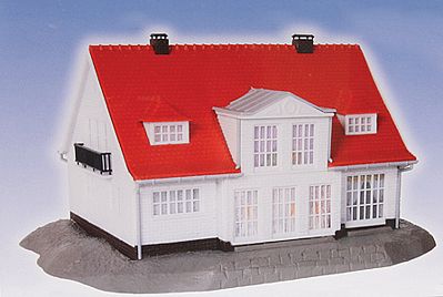 Kibri 38332 HO Scale Cloppenburg House -- 7-3/16 x 5-3/16 x 3-5/8" 18 x 13 x 9cm