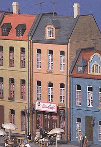Kibri 38393 HO Scale Stadthaus Cafe in Dusseldorf -- 3 x 3-1/2 x 8" 7.5 x 9 x 20cm