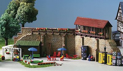 Kibri 38916 HO Scale City Wall with Small Garden in Weil -- 13-7/16 x 1-3/8 x 4-1/8" 34 x 3.5 x 10.5cm
