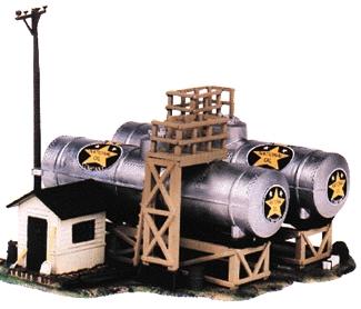 Life Like 1331 HO Scale National Oil Co. -- Kit - 5-1/2 x 4-1/2 x 2-3/4" 13.7 x 11.2 x 6.8cm