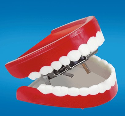Loftus Pranks & Novelties 707 Chattering Teeth Prank